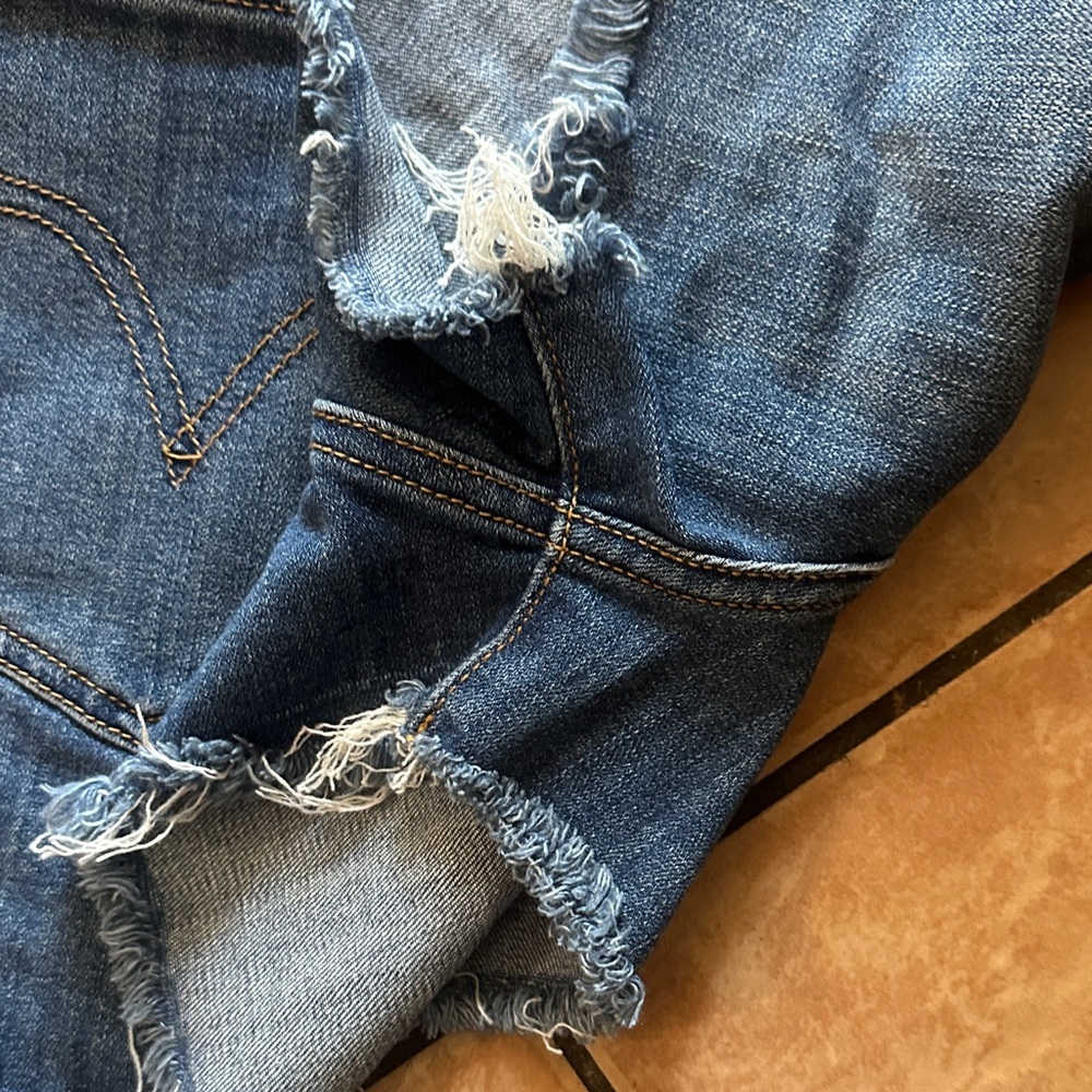 Classic Blue Denim Cutoff Women's Shorts Levi’s - Picture 6 of 6